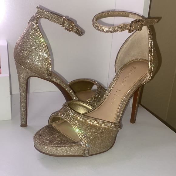 Gianni Bini Heels - Picture 4 of 5